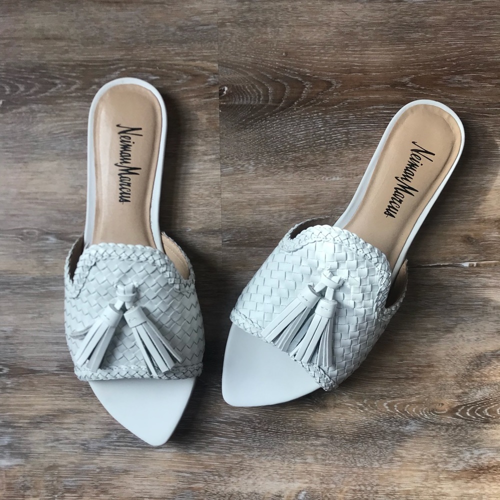 Neiman Marcus Vice woven tassel slide flat 6.5